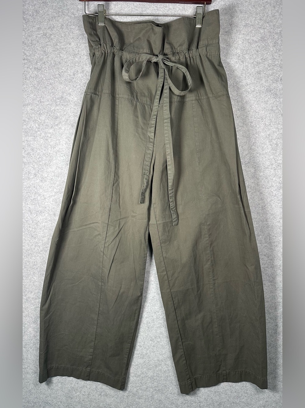 Banana Republic The White Lotus Olive Green Oversized Fisherman Drawstring Pants - Picture 7 of 12